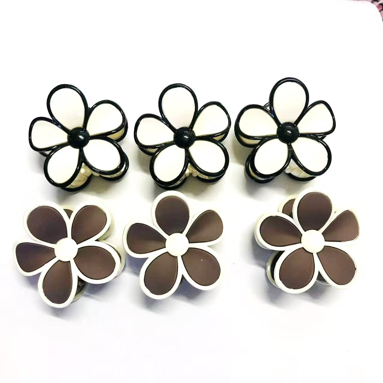 Medium-sized Bicolor Flower Hair Clip With A Baked Finish
