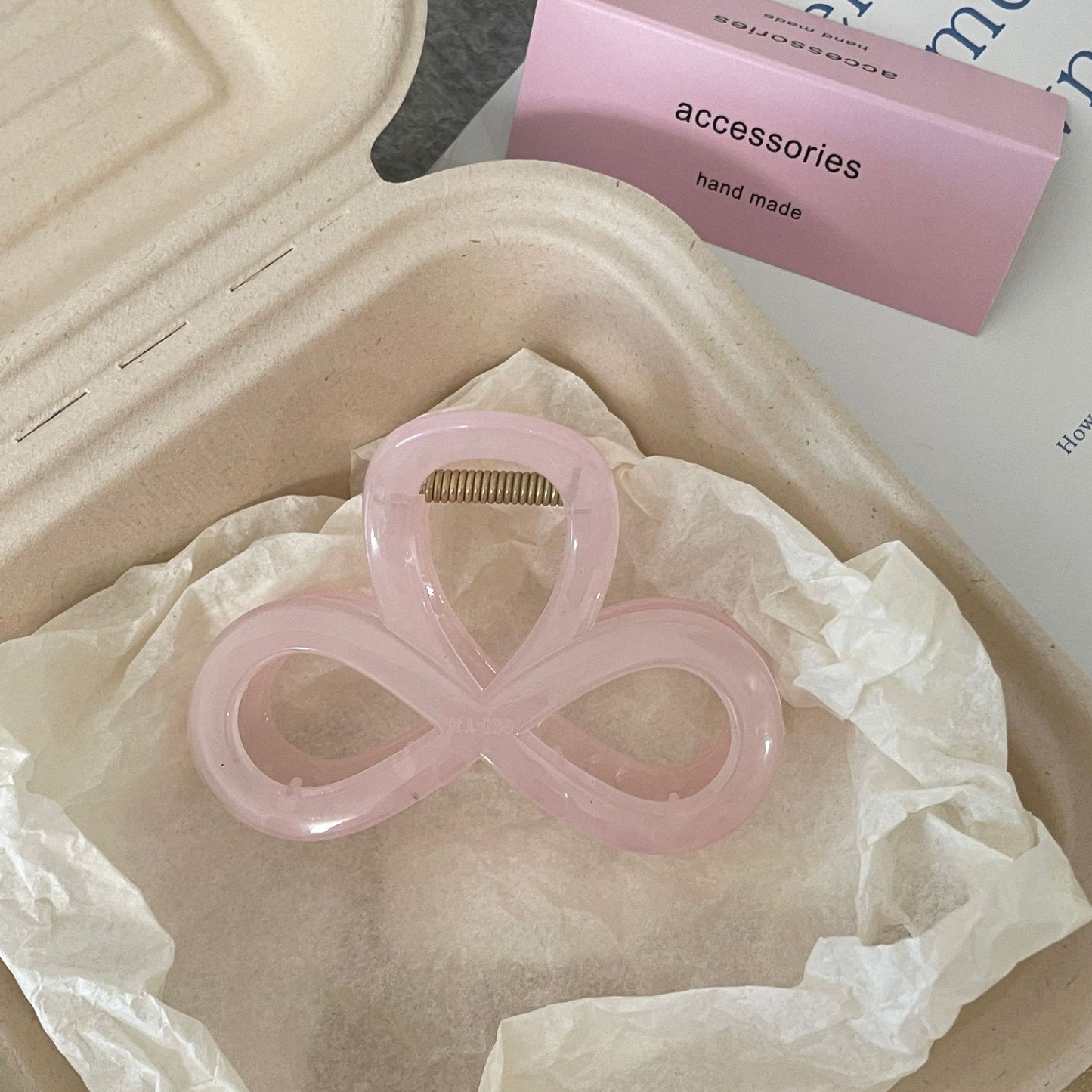 New-style Shark Clip For The Back Of The Head