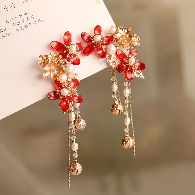 Retro Fashion Accessory With Bell And Tassel Hair Clip