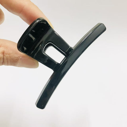 Minimalist Versatile Square Hair Clip For A Niche Look